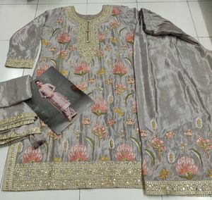 Chinon lourd de qualité supérieure avec broderie multi-fils et séquence Costume Salwar Femme Fabricant de mode - Product Image 5