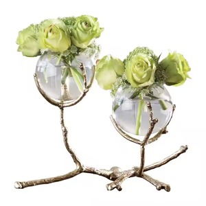 Vase design en forme d'arbre avec tube transparent Pièce décorative de luxe parfaite pour les fêtes d'anniversaire et les célébrations - Product Image 5