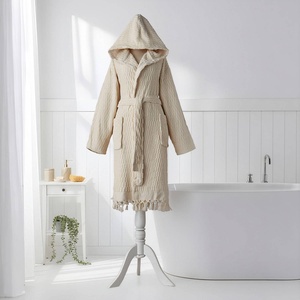 Peignoir turc Pompom Lokum Naturel, à capuche, 100% coton - Product Image 3