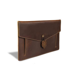 Housse d'ordinateur portable en cuir véritable de qualité supérieure étui de protection pour ordinateur de bureau et d'affaires avec bouton-poussoir pour hommes et femmes - Product Image 4