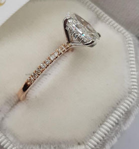 แหวนหมั้นเพชรมอยส์ซาไนต์ทรงรี3.30 CT ทรงรีบดยาวเพชรโซลิแทร์ใน925เงินหรือทอง - Product Image 2