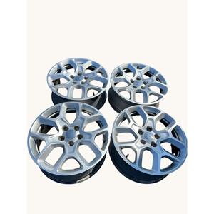 ล้ออัลลอย 4 ล้อ สำหรับรถจี๊ป เรเนเกด ซีรีส์ (14>18) - Product Image 1