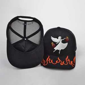 Premium 3D Broderie Plaine De Mode Casquette De Camionneur pour Hommes Logo Personnalisé Maille Chapeau Réglable Strapback 5 Panneau Casual Streetwear Cap - Product Image 4