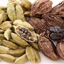 Huile de cardamome de qualité supérieure, pure et naturelle, huile 100% biologique, vente en gros, fabricant fiable en Inde, export de haute qualité - Product Image 4