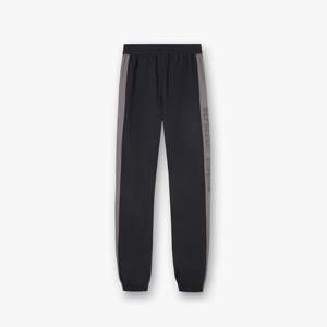 <span class=keywords><strong>Pantaloni</strong></span> da ginnastica in Nylon leggero per uomo <span class=keywords><strong>con</strong></span> un elegante Design atletico <span class=keywords><strong>con</strong></span> <span class=keywords><strong>elastico</strong></span> in vita e polsini <span class=keywords><strong>alla</strong></span> <span class=keywords><strong>caviglia</strong></span> disponibili in nero tutte le taglie - Product Image 1
