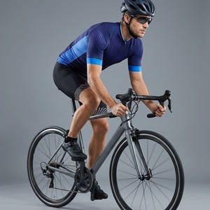 Ensemble de vêtements de cyclisme pour hommes sur mesure, tissu 100% polyester de haute qualité, respirant, coupe-vent, léger, imprimé par transfert thermique - Product Image 1