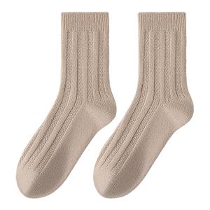 Calcetines de Invierno para Mujer, Transpirables, Suaves y Cálidos, de Spandex/Poliéster, de Alta Calidad OEM, de Secado Rápido para Uso Diario - Product Image 2