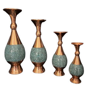 Ensemble de 4 vases de forme impressionnante en métal et aluminium Vase à fleurs en fer côtier Motif vertical Utilisation de fête nordique - Product Image 5