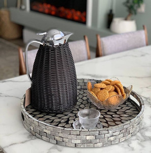 Bandeja de Servicio Redonda de Nácar de Alta Calidad con Incrustaciones Florales, Bandeja de Café de Lujo para Ramadán y Eid, Hecha en Vietnam - Product Image 6