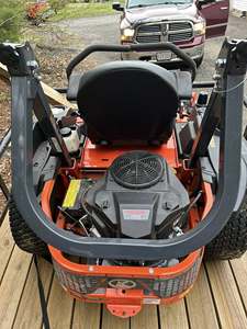 เครื่องตัดหญ้าแบบ Zero Turn รุ่น ZD1211 ยี่ห้อ Discount Professional เครื่องยนต์ดีเซล 803 ซีซี พร้อมลูกปืนสำหรับรถตัดหญ้า 803 ซีซี มีสินค้าในสต็อกสำหรับตัดหญ้า - Product Image 4