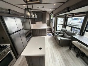 VENDEDOR VERIFICADO: Caravana Usada Grand Design Solitude 280RK 2022 en Venta - Product Image 4
