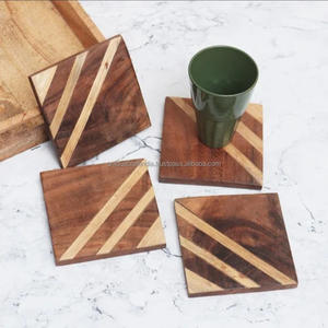 ที่รองแก้วไม้วอลนัททำด้วยมือและเรซินใช้บนโต๊ะอาหารแบบพรีเมี่ยมสำหรับบ้านที่รองแก้ววอลนัท - Product Image 3