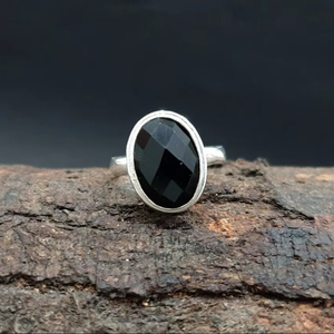 Anillo de Plata de Ley 925 con Ónix Negro de Corte Ovalado, Hecho a Mano, con Piedra Preciosa, para Boda, para Uso Diario de Mujer - Product Image 1