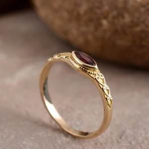 แหวนเงินประดับพลอยโกเมนสีแดง ตัวเรือนเงินแท้ 925 ชุบทอง 18k สไตล์โบฮีเมียน เครื่องประดับคุณภาพสำหรับงานปาร์ตี้และงานแต่งงาน - Product Image 2