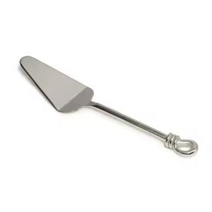 Ensemble de serveurs à gâteau faits à la main, durables, écologiques, avec poignée en laiton plaqué or, aspect moderne, par le Village des Artisans - Product Image 2