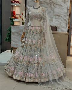 Lehenga Choli de qualité supérieure avec broderie lourde Collection de mariage Lehenga Choli accessible à un prix raisonnable - Product Image 2