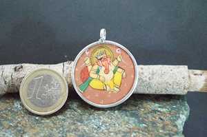 Pendentif Ganesha en argent 925 peint à la main sur verre avec cadre en argent pour mariages et fiançailles - Product Image 6