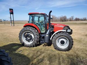 Tractor Agrícola IH Farmall 140A 2024 con Tracción en las 4 Ruedas y Transmisión por Engranajes para Alta Productividad del Motor, en Venta - Product Image 4
