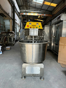 Prix d'usine Mélangeur de pâte commercial d'une capacité de 25kg Mélangeur de pâte électrique Fabricant d'emballage de palettes en acier inoxydable en fer - Product Image 2