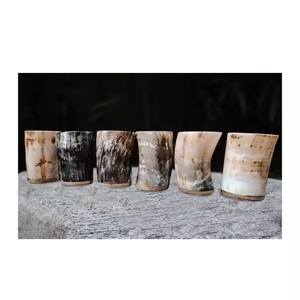 Gobelet à boire en corne de buffle sculptée moderne de qualité supérieure, écologique, de grande taille, produit en corne viking de haute qualité, Crescent Crafts - Product Image 2