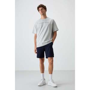 เสื้อยืดคอตตอนสีหินทรงโอเวอร์ไซส์สำหรับผู้ชาย Air Jones พื้นผิวหนา มีลวดลายพิมพ์ สไตล์ลำลองแนวสตรีทแวร์ - Product Image 2