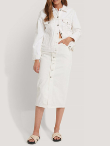 Nueva llegada OEM, chaqueta vaquera de color blanco liso para mujer, tela de algodón personalizada, manga larga, estilo callejero, chaqueta vaquera para mujer - Product Image 2