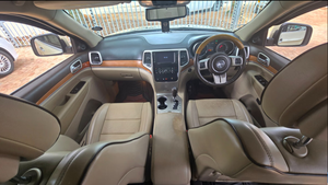 รถยนต์มือสองคุณภาพดีราคาประหยัด ปี 2011 จี๊ป แกรนด์ เชโรกี 3.6 ลิมิเต็ด พวงมาลัยขวา - Product Image 2