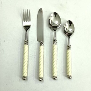 Fournisseur de confiance vendant des couverts de haute qualité, vaisselle de luxe moderne, design vintage supérieur, ensemble de couverts blancs de 4 pièces - Product Image 1