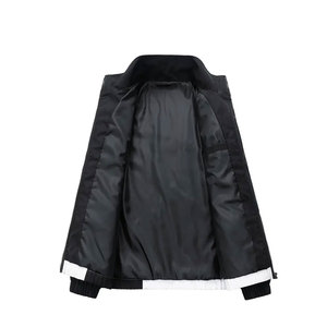 Chaqueta Cortavientos Impermeable y Transpirable para Hombre, con Capucha y Cierre, de Manga Larga, en Elegante Mezcla de Colores, la Mejor Opción para el Invierno - Product Image 4