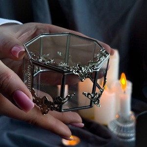 Hexagone laiton et verre boîte à bijoux présentoir boîte transparente anneaux Bracelet organisateur doré pour anniversaire de mariage - Product Image 1