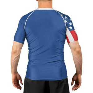 Vêtements de sport Chemises de compression pour adultes Design imprimé drapeau américain Manches courtes Polyester Spandex Rash Guards - Product Image 5