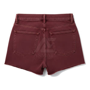 Shorts en jean classiques pour hommes, couleur bordeaux, design intemporel pour une tenue décontractée d'été, pour un style streetwear décontracté - Product Image 6