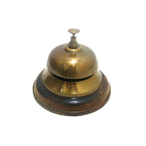 Campana de escritorio de latón con acabado antiguo, logotipo personalizado, campana de mesa decorativa náutica, suministro al por mayor, escritorio de mesa de latón personalizado - Product Image 1