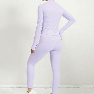 Conjunto Deportivo de 3 Piezas de Algodón Transpirable con Logotipo Personalizado para Mujer - Color Sólido de Alta Calidad - Product Image 2