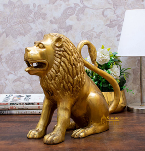 Petite sculpture en laiton de lion féroce, figurine debout fièrement. Un accent miniature royal. Disponible à prix de gros. - Product Image 2