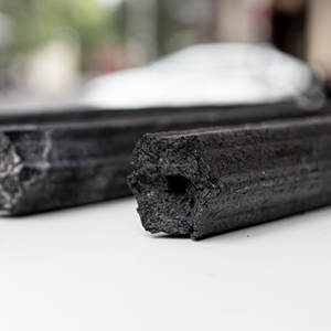 ถ่านขี้เลื่อยหกเหลี่ยมจากเวียดนามสำหรับให้ความร้อนและย่างโรงงานส่งออกโดยตรงในราคาไม่แพง - Product Image 3