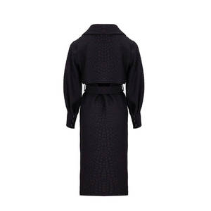 Gabardina Larga de Cuero Genuino Negro con Estampado Jacquard para Mujer, Estilo Casual - Product Image 3