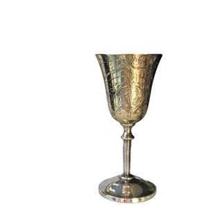 แก้วไวน์โลหะสีเงินพร้อมถ้วยสีวินเทจแกะสลักที่ดีที่สุด - Product Image 1