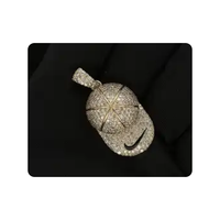 Accesorios de Moda Hip Hop, Colgante de Diamantes Estilo Sombrero con Esmalte Negro y Oro Real de 14 Quilates con Diamantes de Pureza Si, Disponible para la Venta