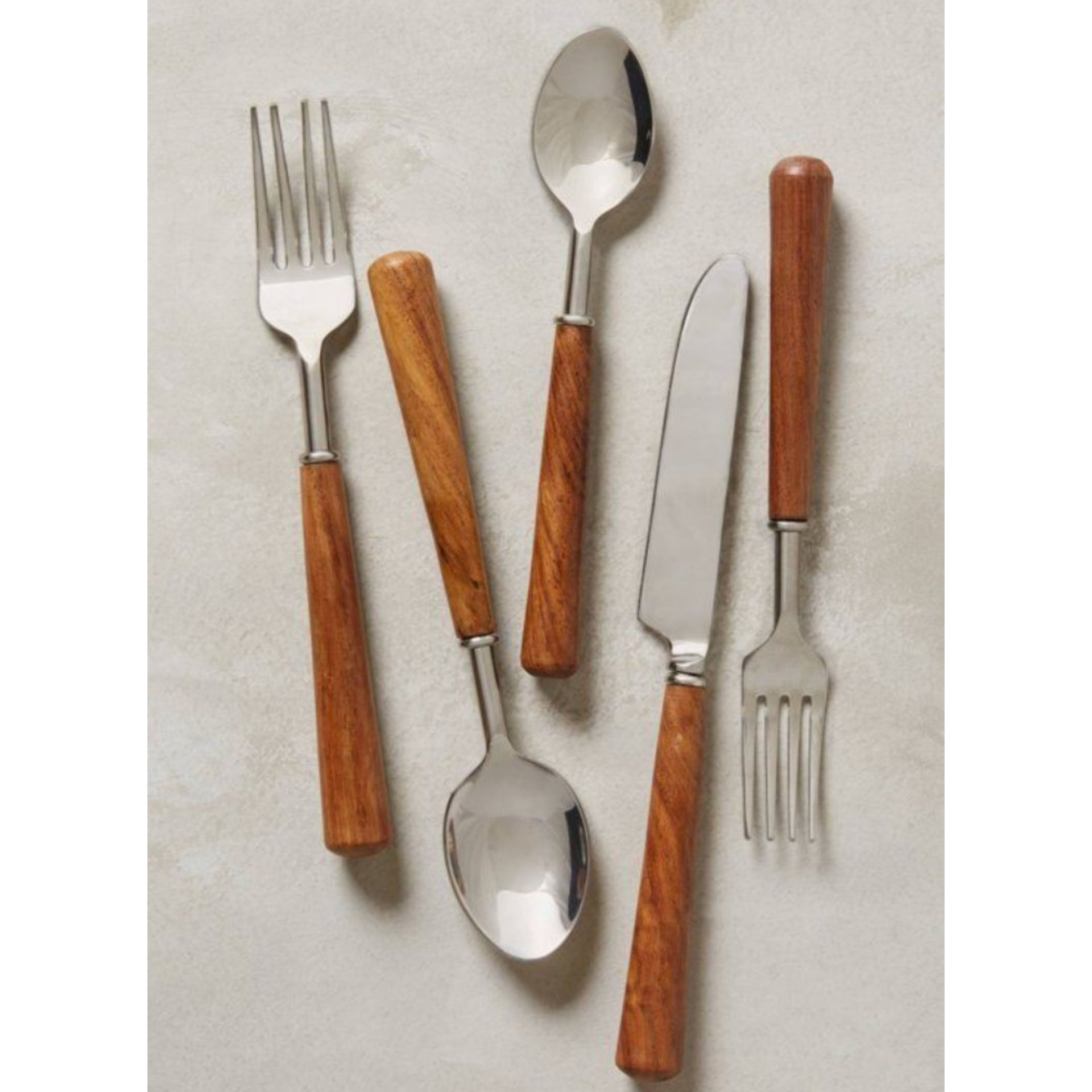 สีเงินและสีน้ำตาล