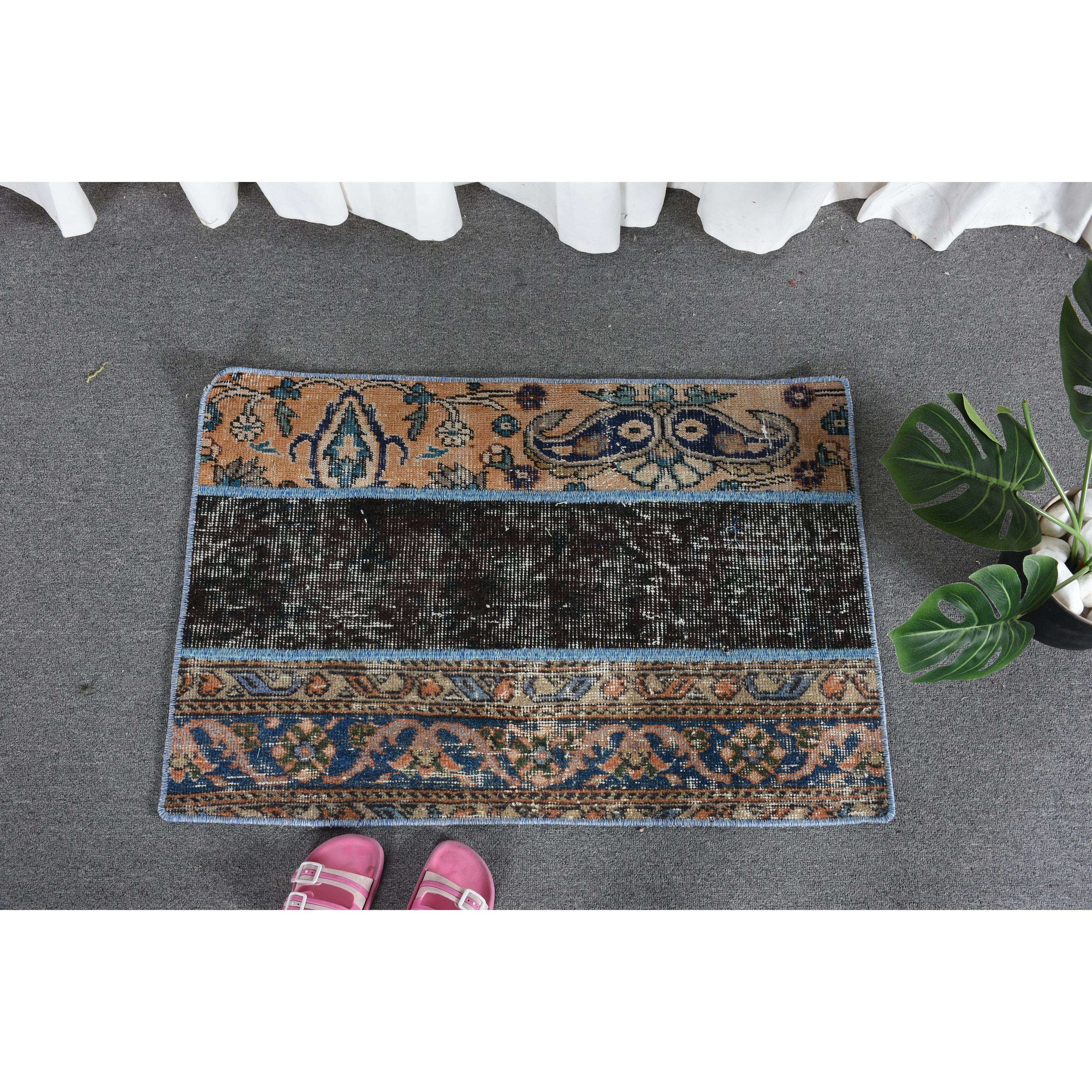 สีน้ำตาล