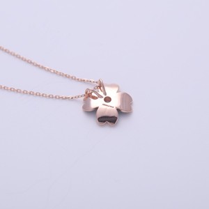 Colgante de Flor de Trébol con Esmalte Verde y Diamante Cultivado en Laboratorio Certificado por IGI en Oro Amarillo/Blanco y Rosa de 9K, Amuleto de la Suerte - Product Image 4