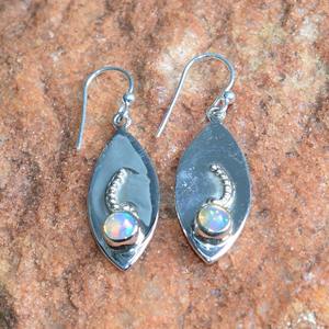 Boucles d'oreilles en argent sterling faites à la main avec opale de feu naturelle plaqué or cadeau de mariage pour femme - Product Image 5