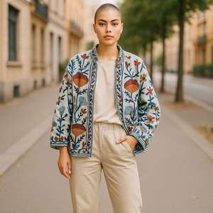 Veste indienne Suzani pour femmes Boho Chic matelassé brodé Kantha Coat Ethnic Style Outerwear - Product Image 2