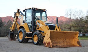 รถตักดิน4x4 420F2สำหรับแมวที่ใช้พอสมควร - Product Image 3