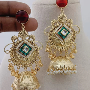 Tradicional indio Regal Heritage Jhumkas Set Artesanía y Royal Charm Latón Hecho Producto a granel Diseño personalizado - Product Image 1