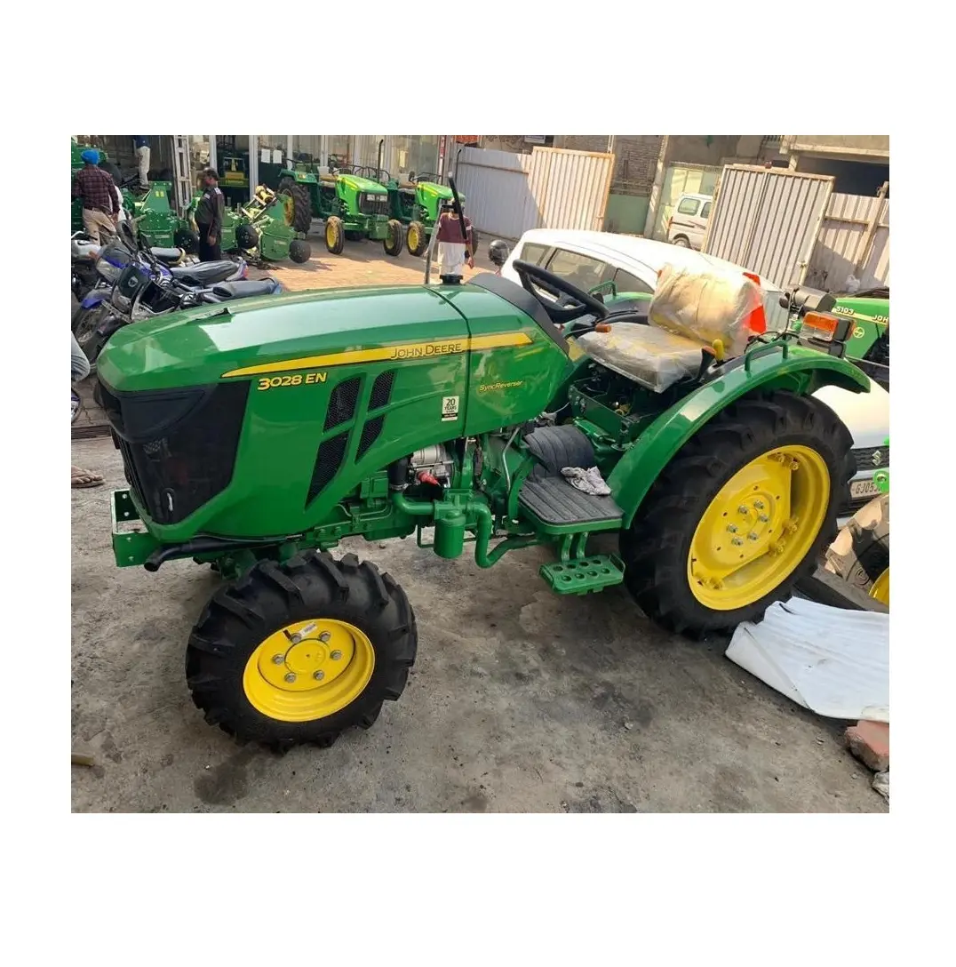 Farming Tractor 28hp Tractors Mini Farm Machinery Articulated Equipment Agricultural 4wd Tractor Wholesale Price