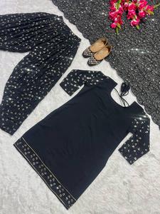 เสื้อผ้าไหมเนยคุณภาพระดับพรีเมียมพร้อมการพิมพ์ที่สวยงามและผ้าไหมเนย ผ้าไหมเนยหนักพร้อมการพิมพ์ดิจิตอลเย็บเต็มรูปแบบ - Product Image 3