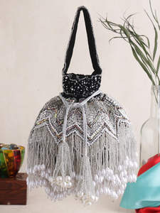 Bolsos Potli de Perlas Bordados a Mano de Lujo para Mujer, Bolsos de Mano de Noche, Bolsos de Muñeca para Regalos a Precio Económico por LUXURY CRAFTS - Product Image 2