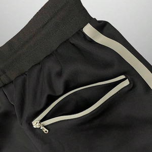 Ensemble coupe-vent personnalisé Survêtement en nylon pour hommes avec fermeture éclair en polyester à rayures réfléchissantes Survêtement coupe-vent deux pièces pour hommes - Product Image 6